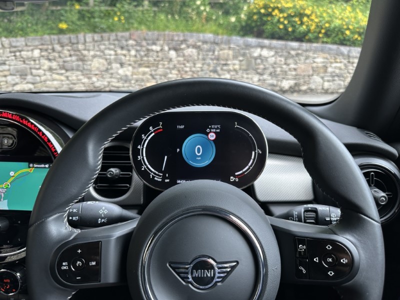2024 (24) MINI HATCHBACK 1.5 Cooper Exclusive 3dr Auto 5573104