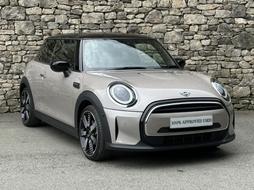 2024 (24) MINI HATCHBACK 1.5 Cooper Exclusive 3dr Auto
