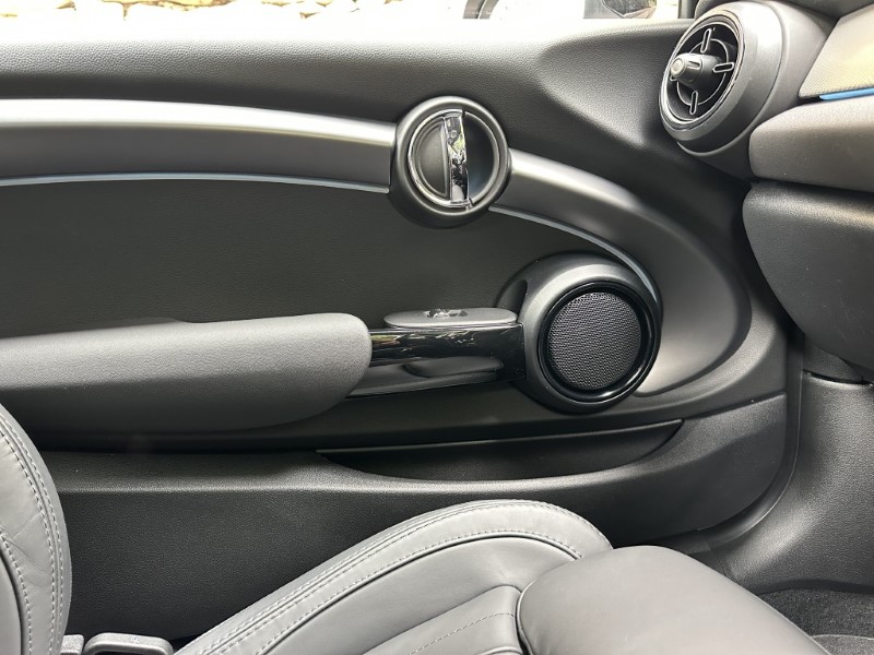 2024 (24) MINI HATCHBACK 1.5 Cooper Exclusive 3dr Auto 5573059