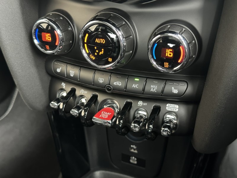 2024 (24) MINI HATCHBACK 1.5 Cooper Exclusive 3dr Auto 5573062