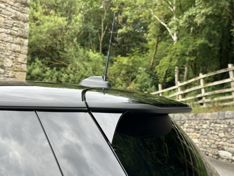 2024 (24) MINI HATCHBACK 1.5 Cooper Exclusive 3dr Auto 5573102