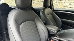 2024 (24) MINI HATCHBACK 1.5 Cooper Exclusive 3dr Auto 5573056
