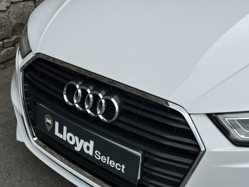 2018 (18) AUDI A3 1.5 TFSI S Line 5dr 5566125