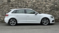 2018 (18) AUDI A3 1.5 TFSI S Line 5dr 5566102