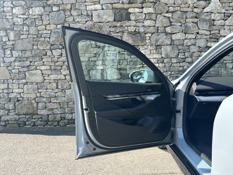 2024 (24) BMW I5 eDrive40 M Sport Saloon  5593579
