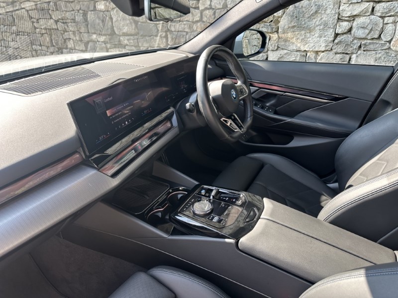 2024 (24) BMW I5 eDrive40 M Sport Saloon  5593563