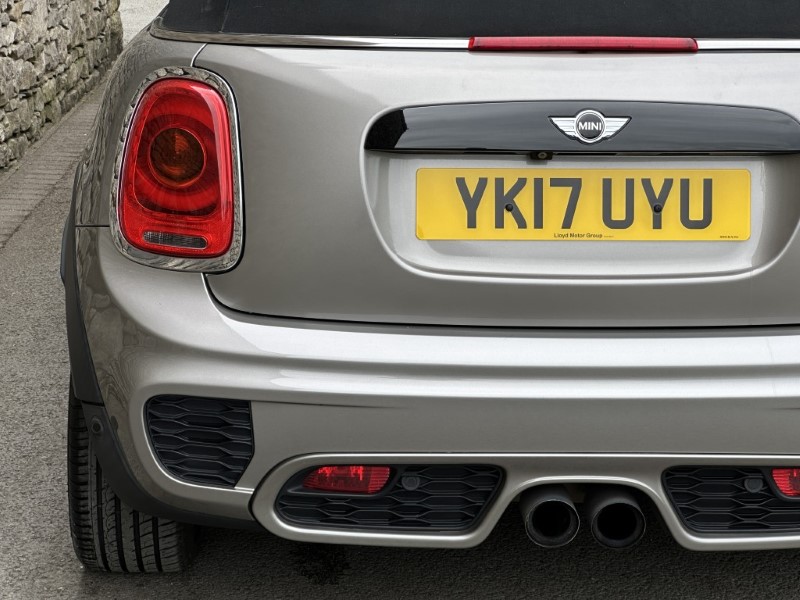 2017 (17) MINI CONVERTIBLE 2.0 John Cooper Works 2dr 5576857
