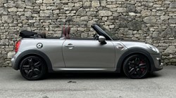 2017 (17) MINI CONVERTIBLE 2.0 John Cooper Works 2dr 5576923