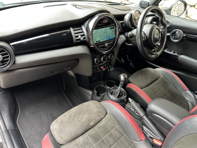 2017 (17) MINI CONVERTIBLE 2.0 John Cooper Works 2dr 5576885