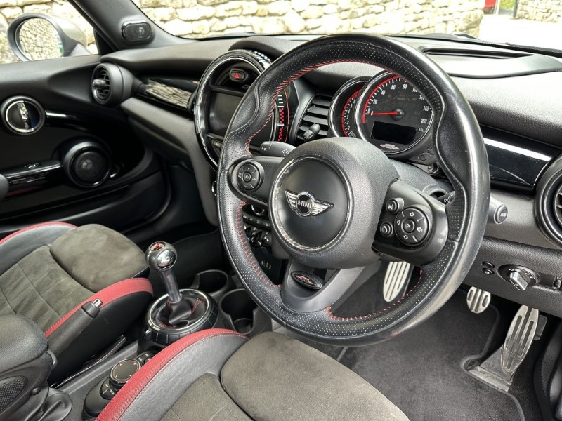 2017 (17) MINI CONVERTIBLE 2.0 John Cooper Works 2dr 5576861