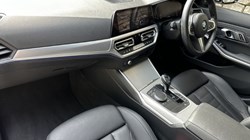 2020 (70) BMW 3 SERIES 320d MHT M Sport Touring 5620490