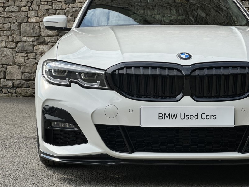 2020 (70) BMW 3 SERIES 320d MHT M Sport Touring  5620523