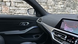 2020 (70) BMW 3 SERIES 320d MHT M Sport Touring 5620475