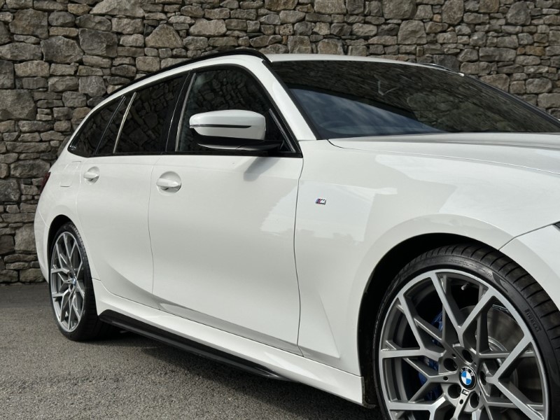 2020 (70) BMW 3 SERIES 320d MHT M Sport Touring  5620530