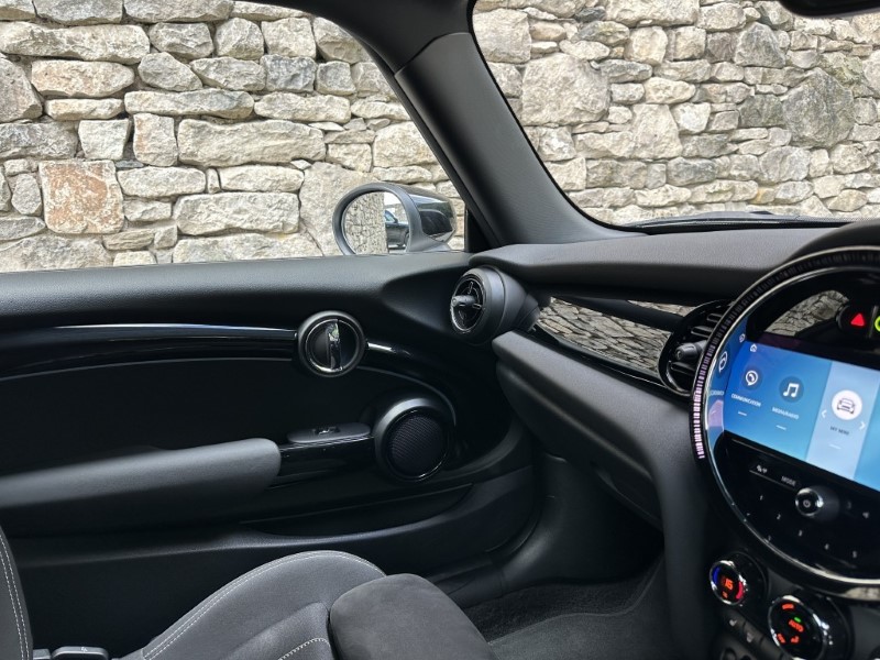 2023 (73) MINI HATCHBACK 1.5 Cooper Sport 3dr 5568459