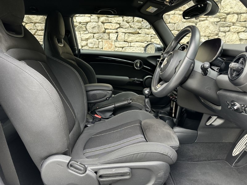2023 (73) MINI HATCHBACK 1.5 Cooper Sport 3dr 5568455