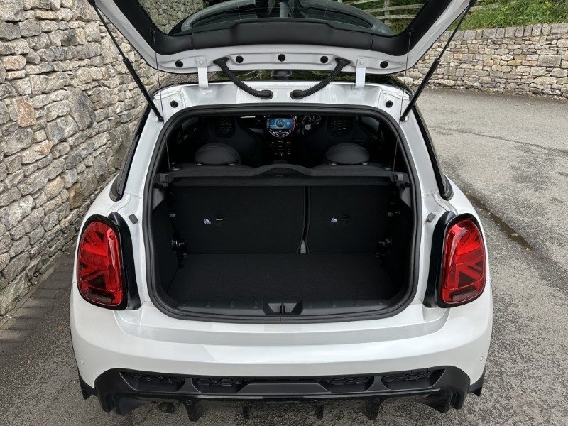 2023 (73) MINI HATCHBACK 1.5 Cooper Sport 3dr 5568452
