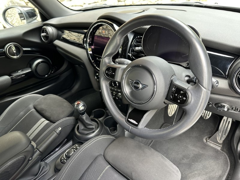 2023 (73) MINI HATCHBACK 1.5 Cooper Sport 3dr 5568453