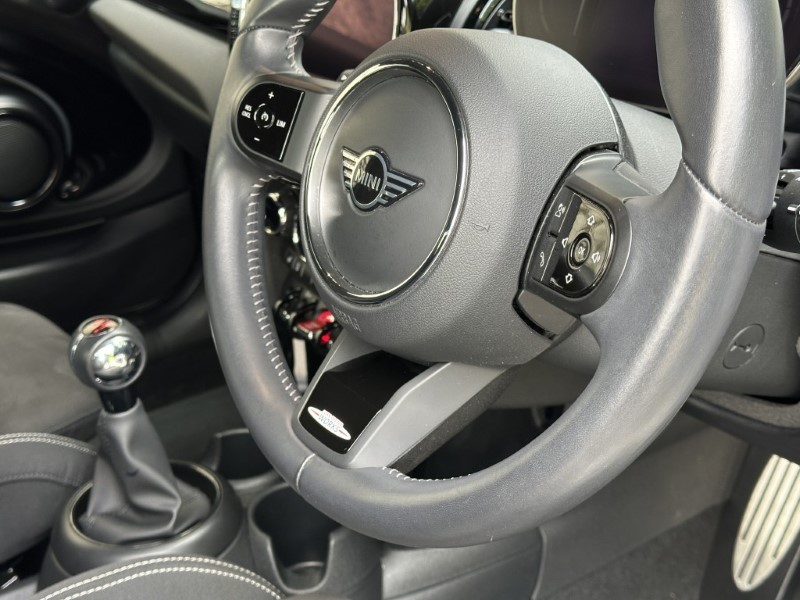 2023 (73) MINI HATCHBACK 1.5 Cooper Sport 3dr 5568454