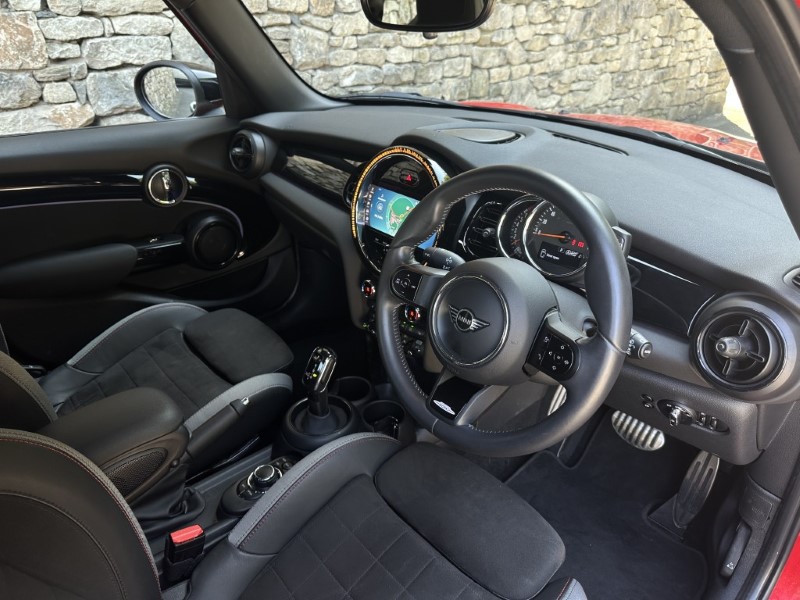 2022 (22) MINI HATCHBACK 1.5 Cooper Sport 5dr 5601000