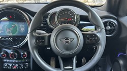 2022 (22) MINI HATCHBACK 1.5 Cooper Sport 5dr 5601042