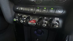 2022 (22) MINI HATCHBACK 1.5 Cooper Sport 5dr 5601010