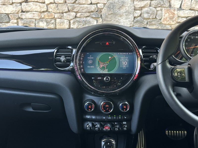 2022 (22) MINI HATCHBACK 1.5 Cooper Sport 5dr 5601045