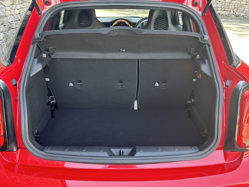 2022 (22) MINI HATCHBACK 1.5 Cooper Sport 5dr 5600999