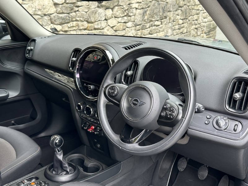 2021 (70) MINI COUNTRYMAN 1.5 Cooper Classic 5dr 5586214
