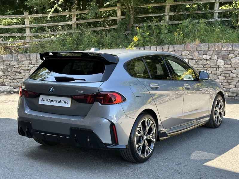 2025 (75) BMW 1 SERIES 120 M Sport 5dr  5608507