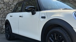 2020 (20) MINI HATCHBACK 1.5 Cooper Classic II 5dr 5620772