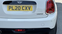 2020 (20) MINI HATCHBACK 1.5 Cooper Classic II 5dr 5620714