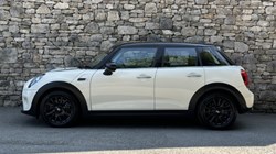 2020 (20) MINI HATCHBACK 1.5 Cooper Classic II 5dr 5620743