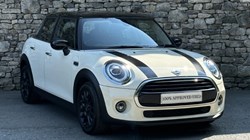 2020 (20) MINI HATCHBACK 1.5 Cooper Classic II 5dr 5620765