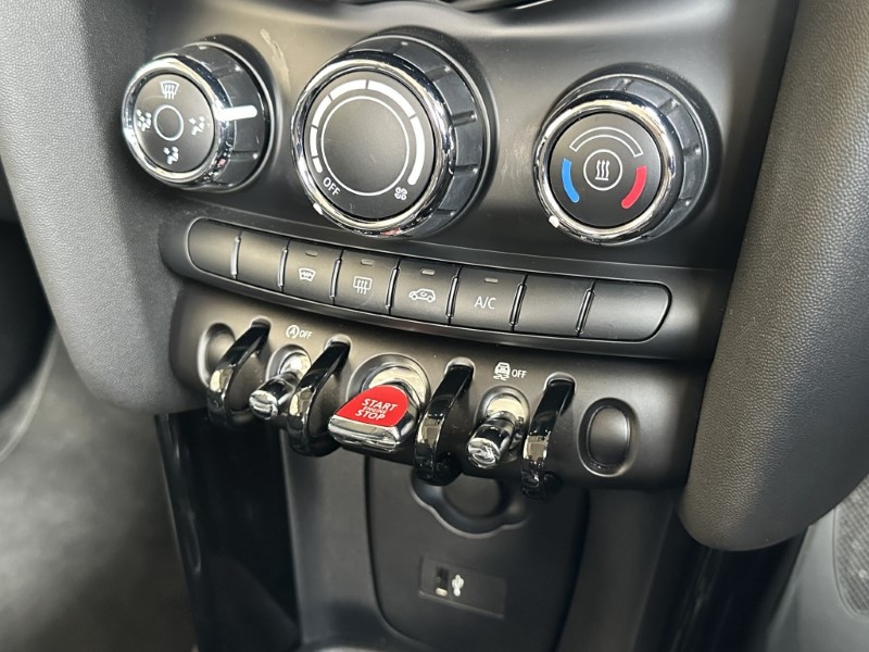 2022 (22) MINI HATCHBACK 1.5 Cooper Classic 3dr 5631795