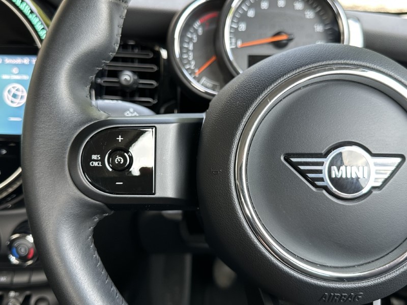 2022 (22) MINI HATCHBACK 1.5 Cooper Classic 3dr 5631798