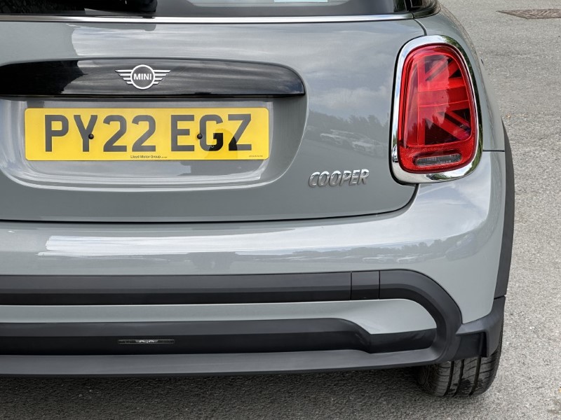 2022 (22) MINI HATCHBACK 1.5 Cooper Classic 3dr 5631783