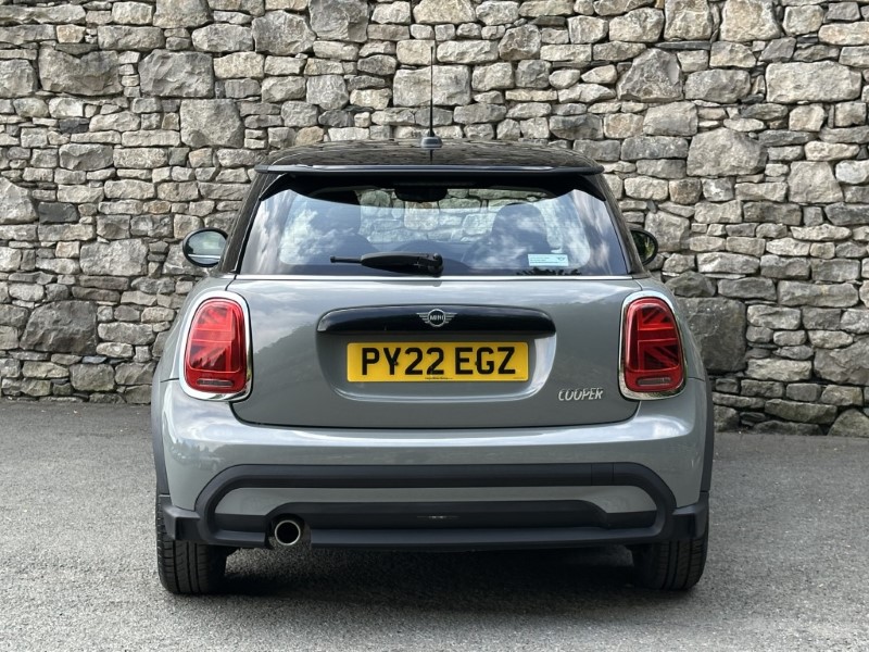 2022 (22) MINI HATCHBACK 1.5 Cooper Classic 3dr 5631814