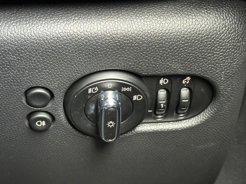 2022 (22) MINI HATCHBACK 1.5 Cooper Classic 3dr 5631797
