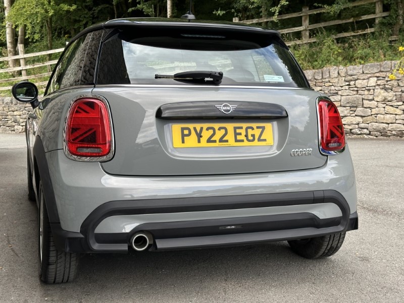 2022 (22) MINI HATCHBACK 1.5 Cooper Classic 3dr 5631781