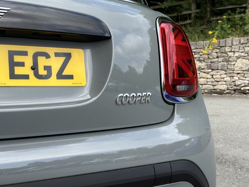 2022 (22) MINI HATCHBACK 1.5 Cooper Classic 3dr 5631784