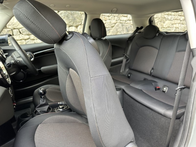 2022 (22) MINI HATCHBACK 1.5 Cooper Classic 3dr 5631809