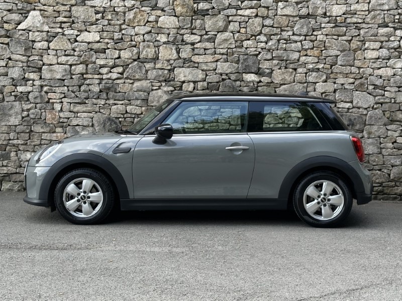 2022 (22) MINI HATCHBACK 1.5 Cooper Classic 3dr 5631810