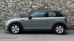 2022 (22) MINI HATCHBACK 1.5 Cooper Classic 3dr 5631810