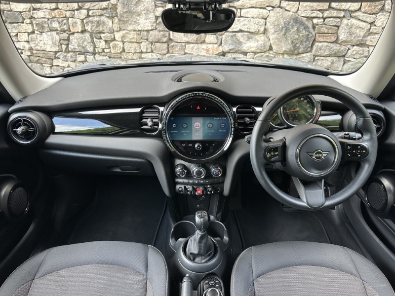 2022 (22) MINI HATCHBACK 1.5 Cooper Classic 3dr 5631820