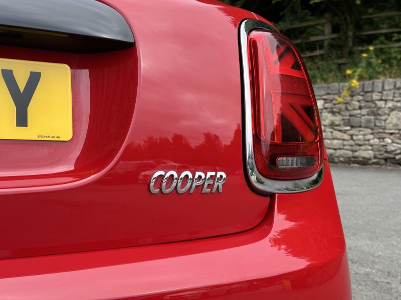 2022 (22) MINI HATCHBACK 1.5 Cooper Classic 5dr Auto 5645375
