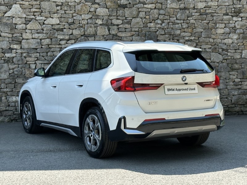 2023 (23) BMW iX1 xDrive30 xLine  1