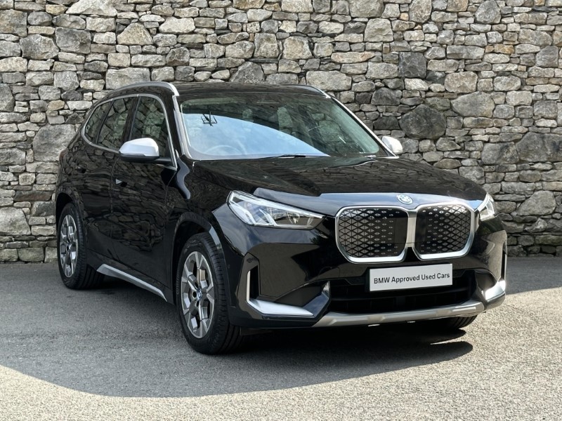 2024 (24) BMW iX1 xDrive30 xLine 