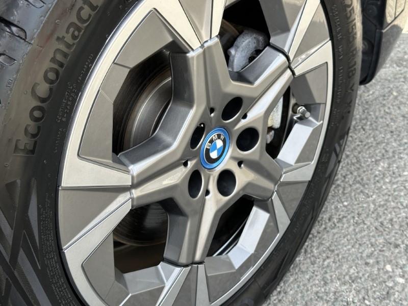 2024 (24) BMW iX1 xDrive30 xLine  5621224