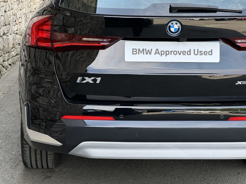 2024 (24) BMW iX1 xDrive30 xLine  5621161